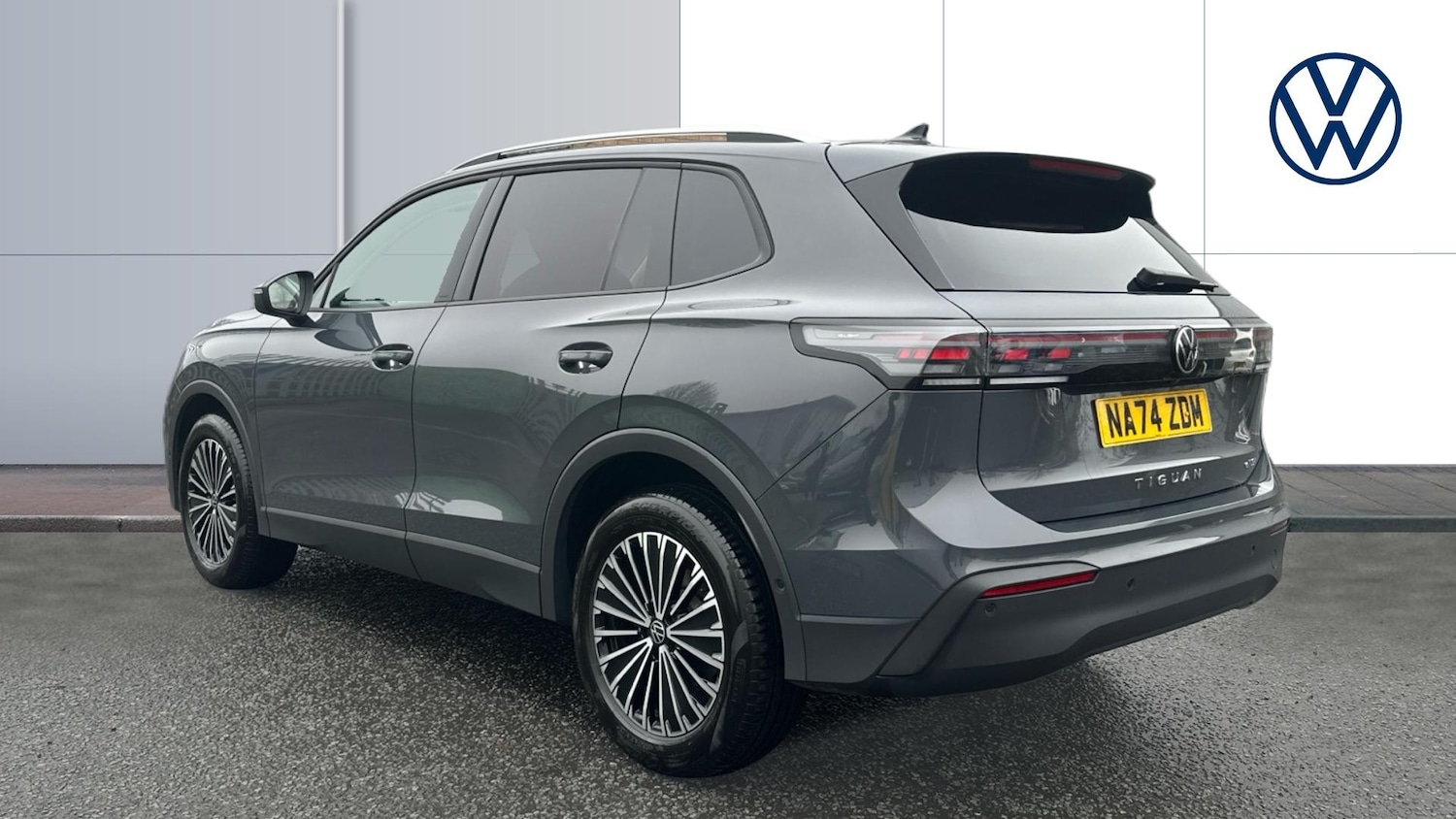 Used Volkswagen Tiguan 2024 for sale - 77323814: Photo 3