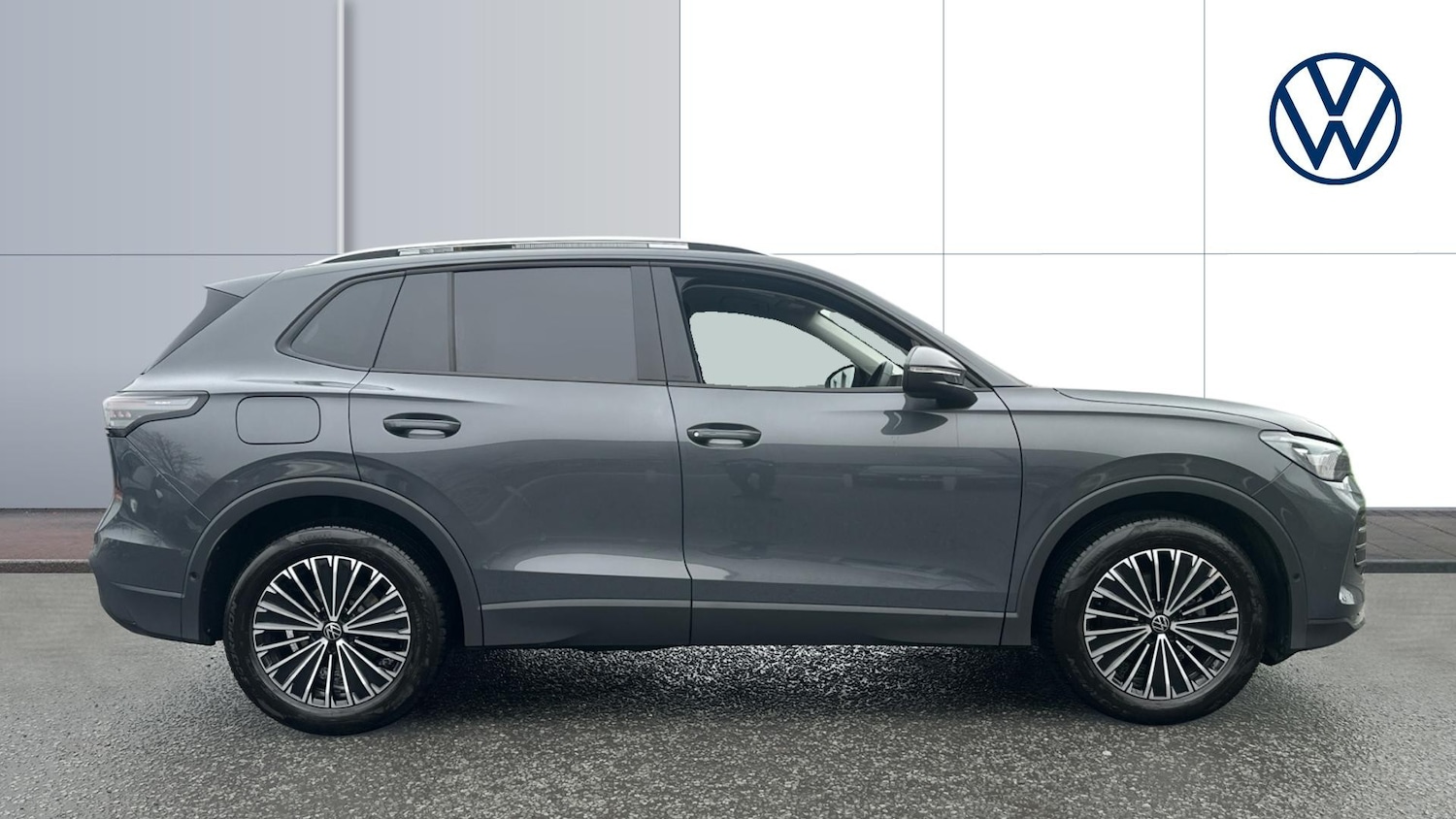 Used Volkswagen Tiguan 2024 for sale - 77323814: Photo 4