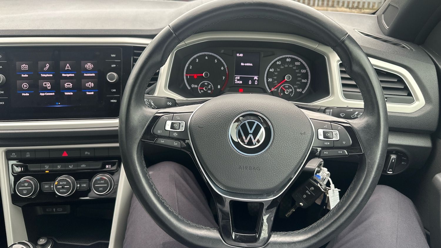 Used Volkswagen T-Roc 2022 for sale - 76252264: Photo 10