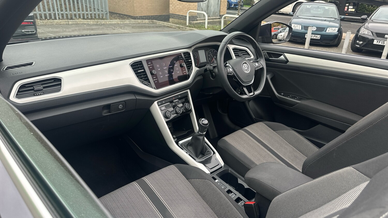 Used Volkswagen T-Roc 2022 for sale - 76252264: Photo 24