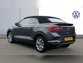 Used Volkswagen T-Roc 2022 for sale - 76252264: Photo