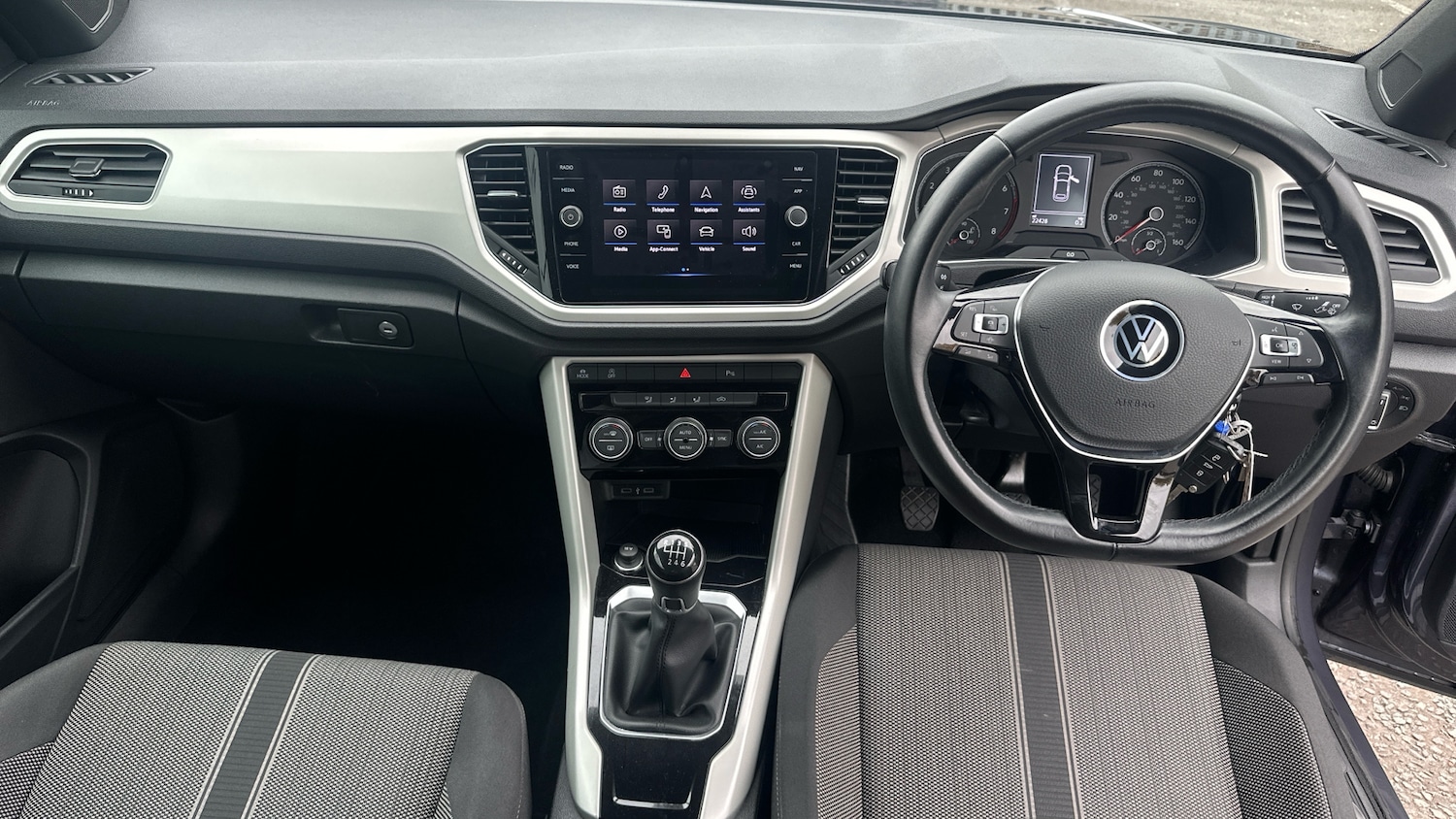 Used Volkswagen T-Roc 2022 for sale - 76252264: Photo 9