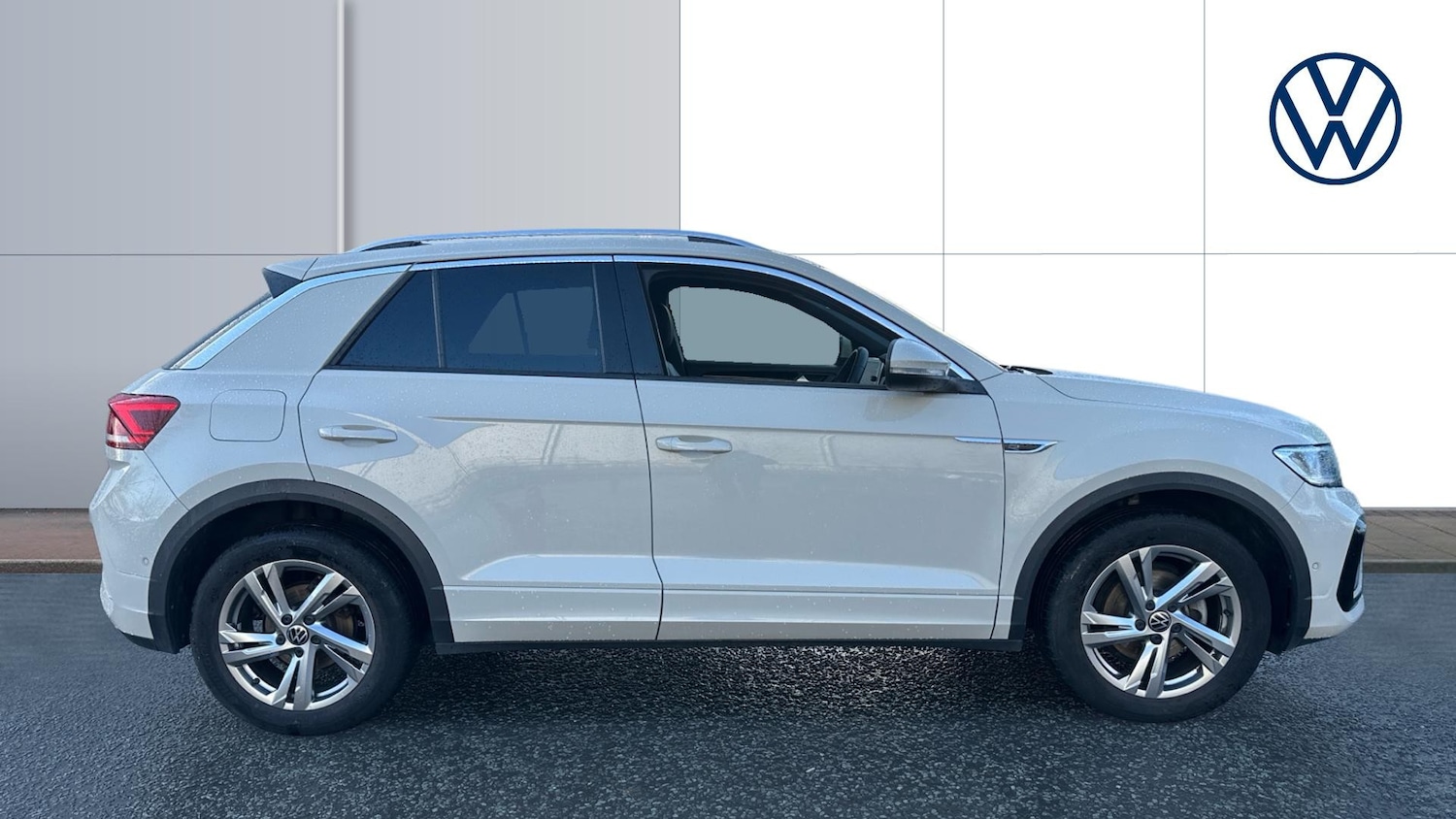 Used Volkswagen T-Roc 2024 for sale - 76859046: Photo 4