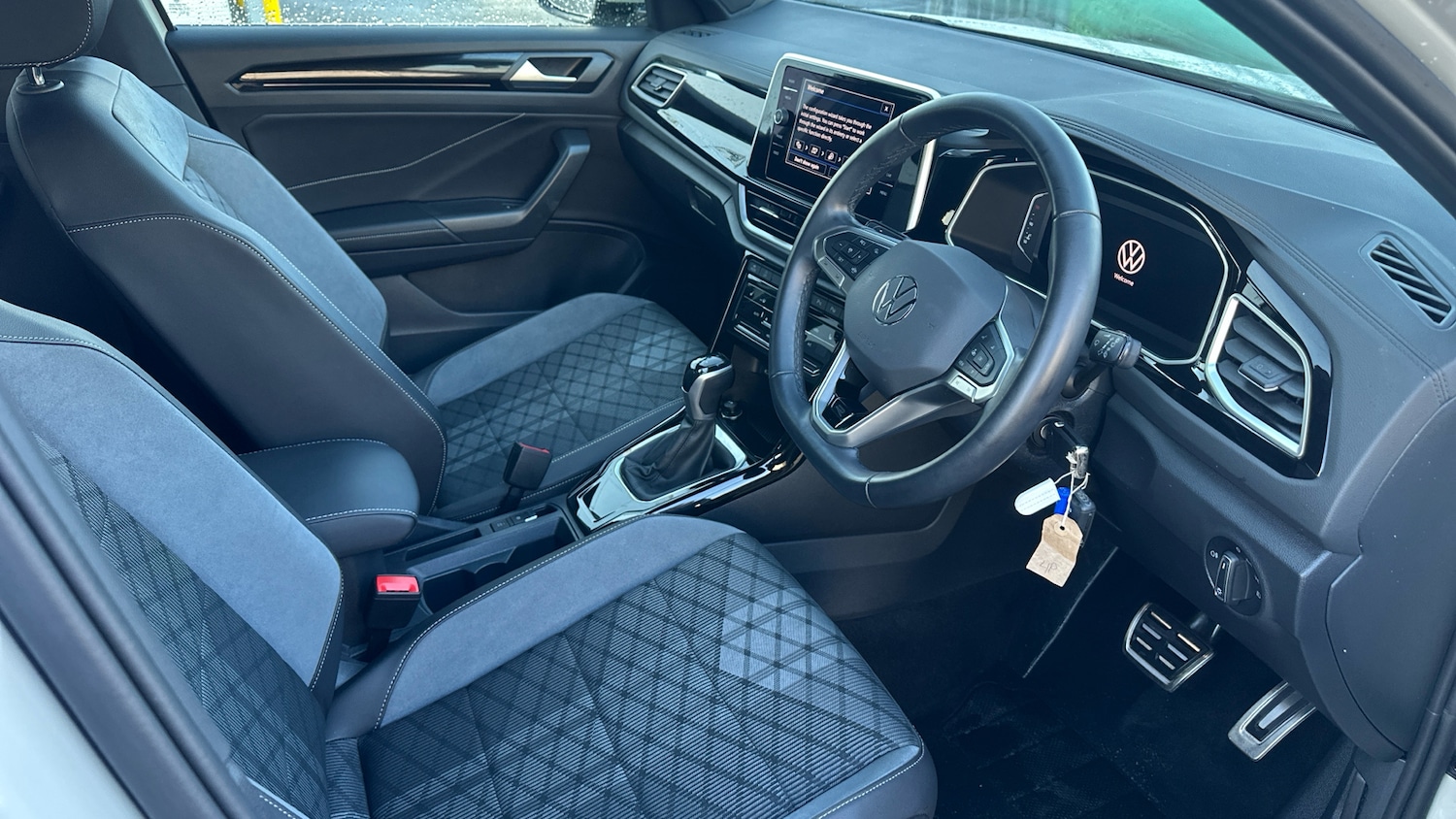 Used Volkswagen T-Roc 2024 for sale - 76859046: Photo 6