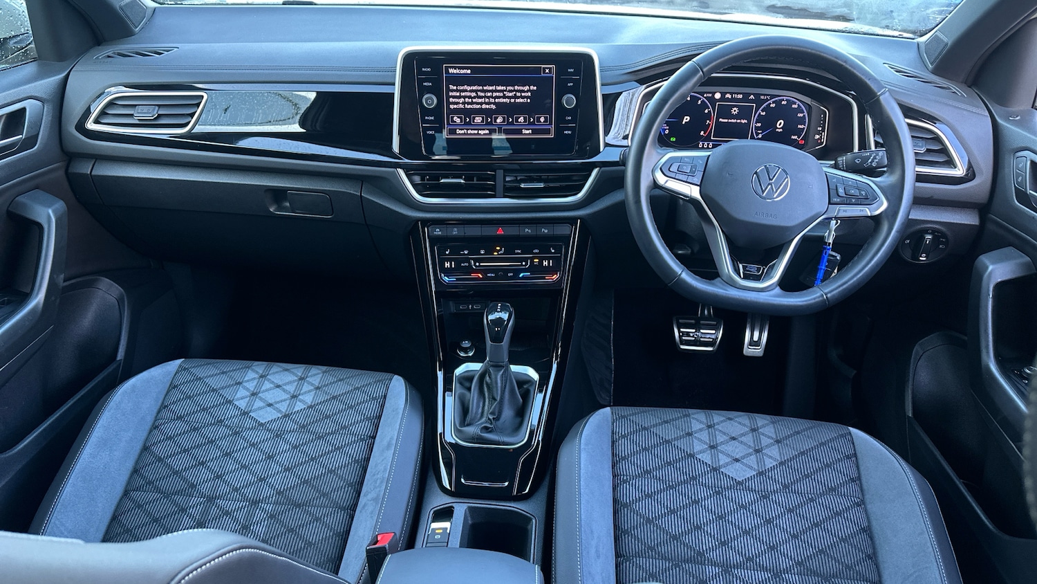 Used Volkswagen T-Roc 2024 for sale - 76859046: Photo 9