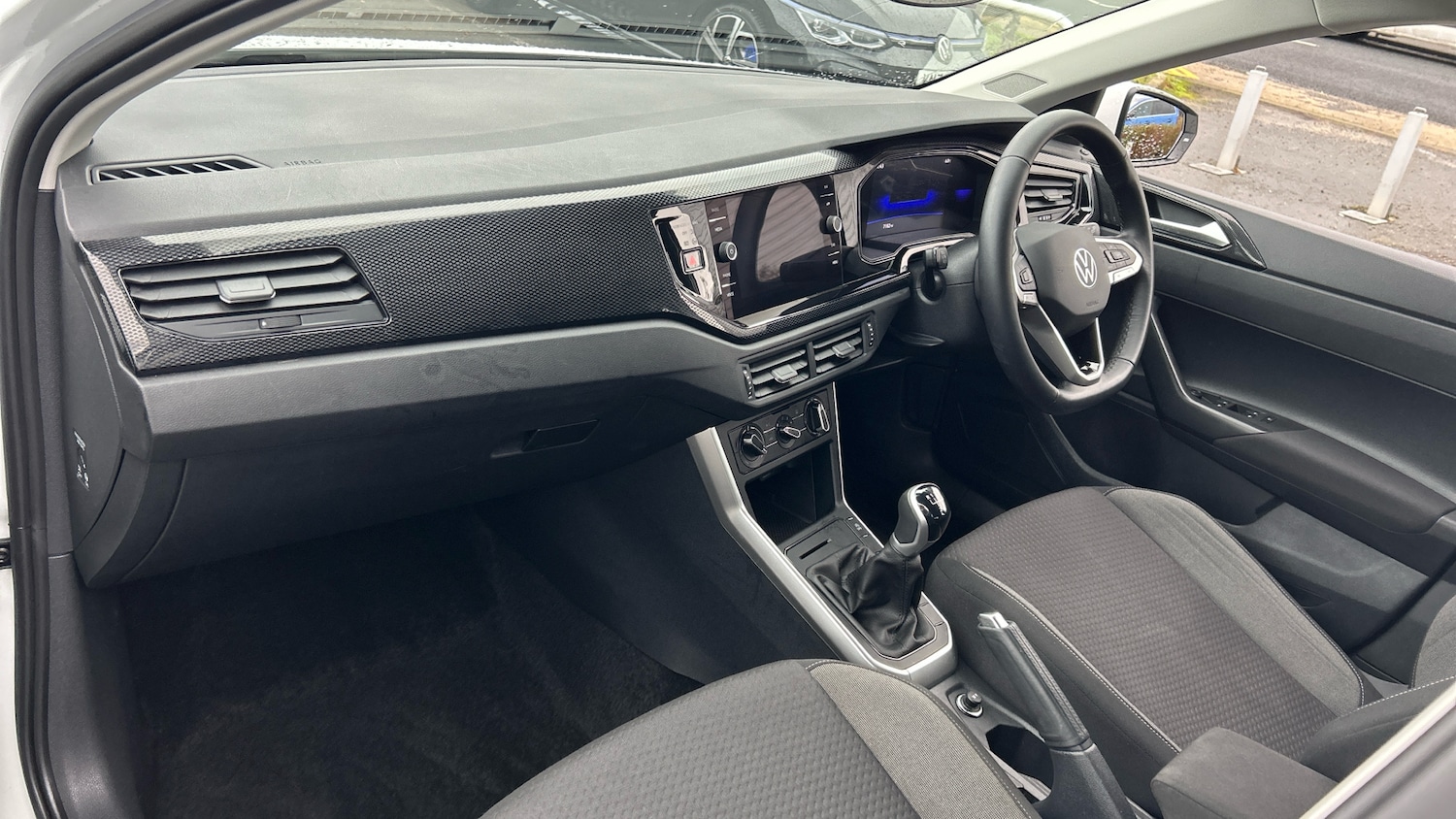 Used Volkswagen Polo 2023 for sale - 76736389: Photo 2