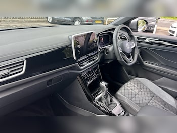 Used Volkswagen T-Roc 2025 for sale - 78577205: Photo