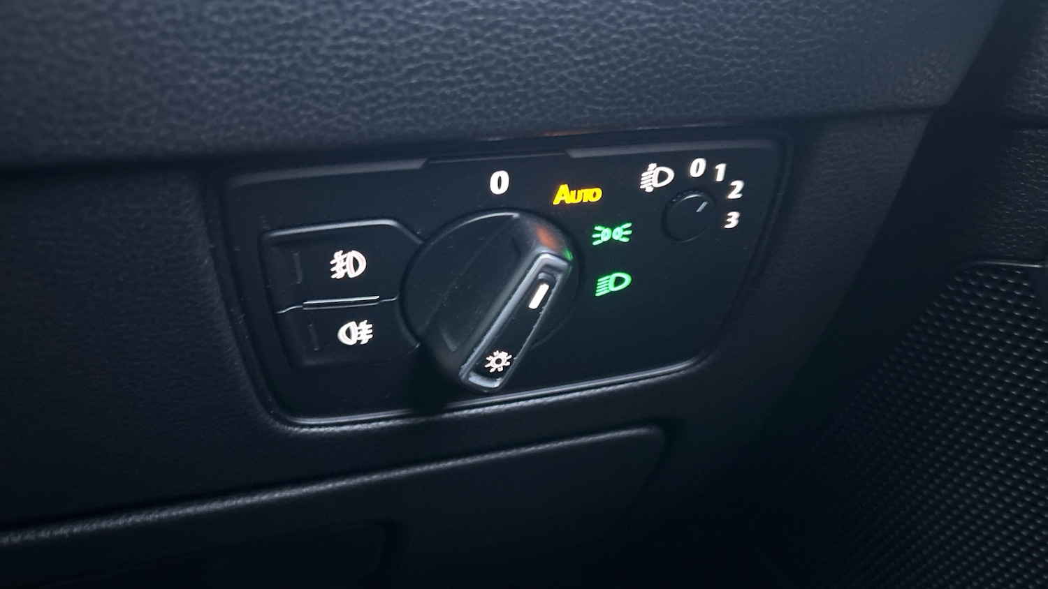 Used Volkswagen Passat 2016 for sale - 76859052: Photo 27