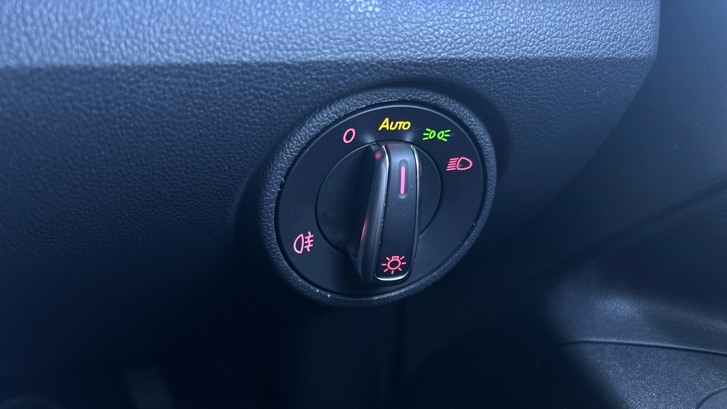 Used Volkswagen up! 2021 for sale - 77404473: Photo 26