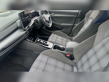 Used Volkswagen Golf 2025 for sale - 77845176: Photo