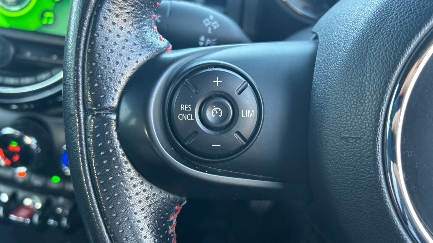 Used MINI Hatch 2018 for sale - 76761917: Photo 27