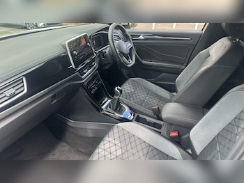 Used Volkswagen T-Roc 2022 for sale - 78524094: Photo