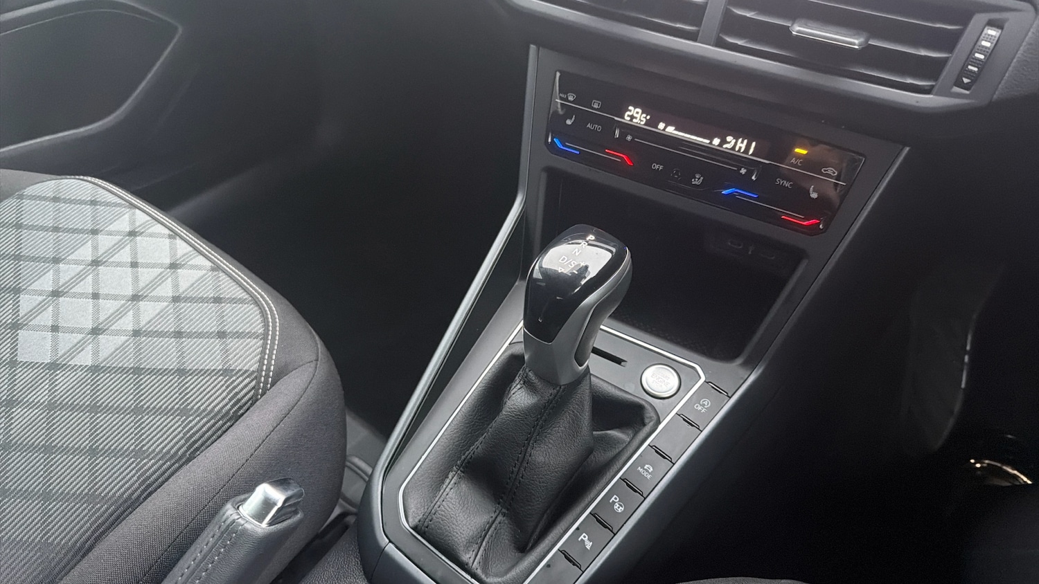 Used Volkswagen Taigo 2023 for sale - 77323812: Photo 14