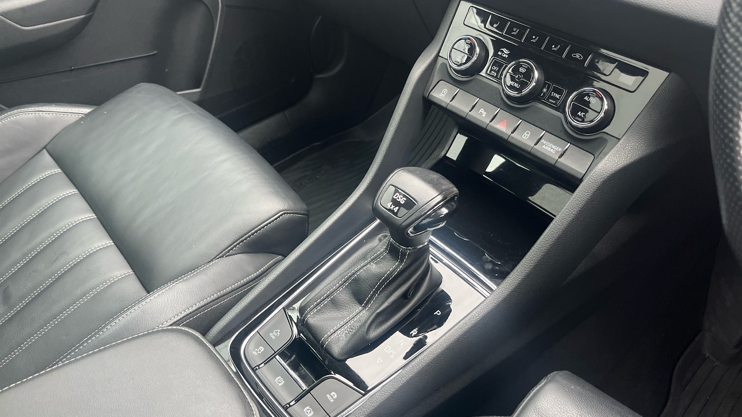 Used Skoda Karoq 2019 for sale - 76234643: Photo 14