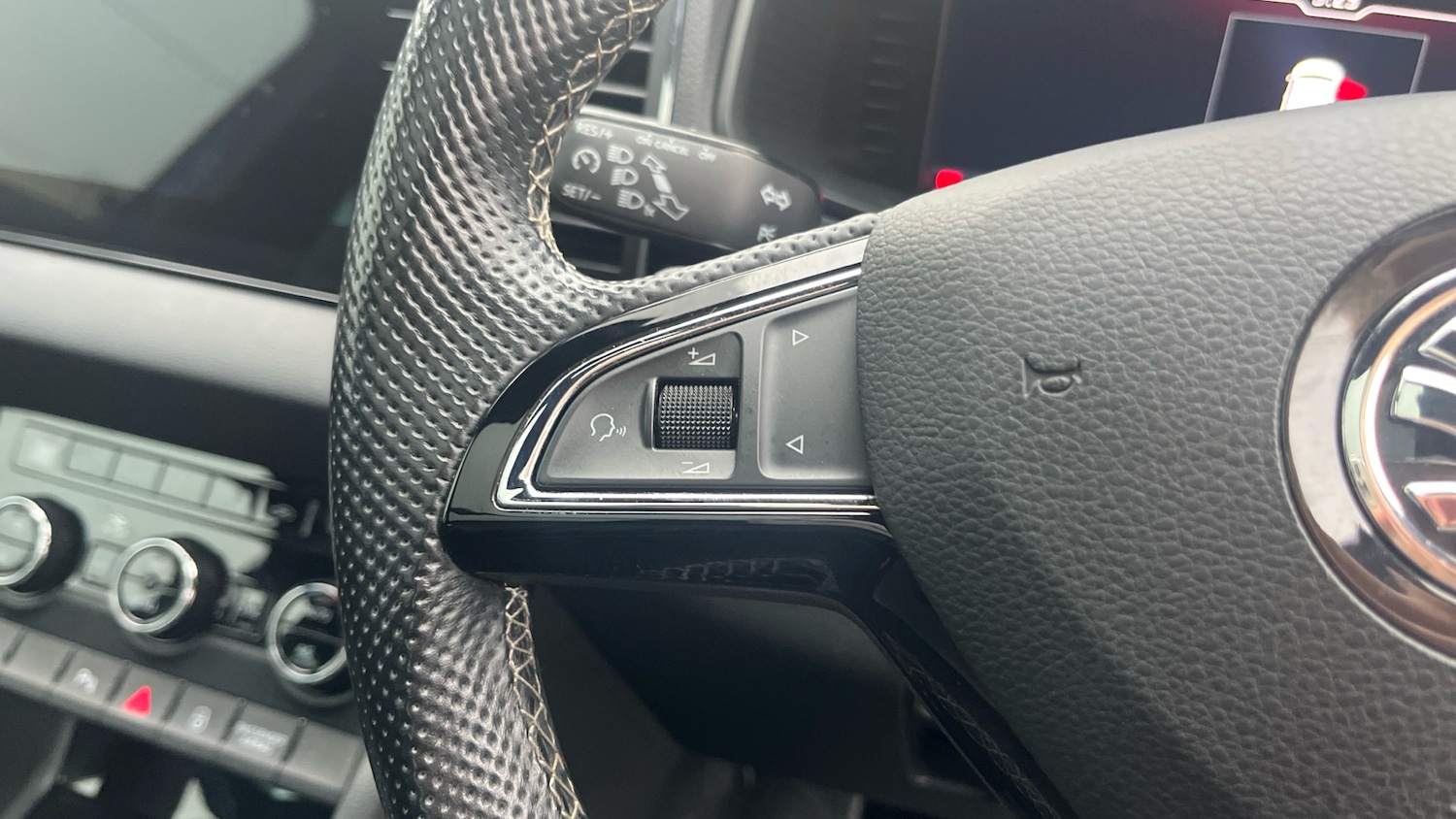 Used Skoda Karoq 2019 for sale - 76234643: Photo 17