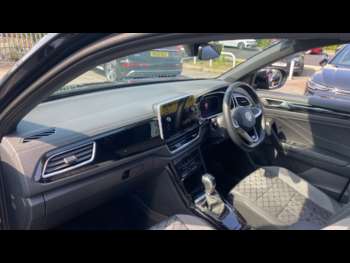 Used Volkswagen T-Roc 2024 for sale - 74840741: Photo