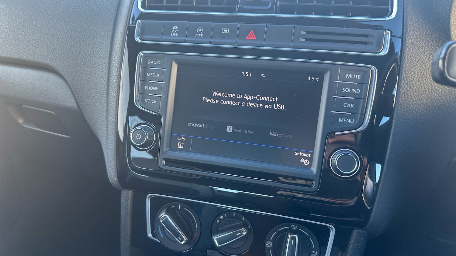 Used Volkswagen Polo 2017 for sale - 77135666: Photo 12