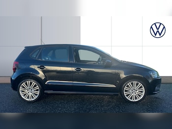 Used Volkswagen Polo 2017 for sale - 77135666: Photo