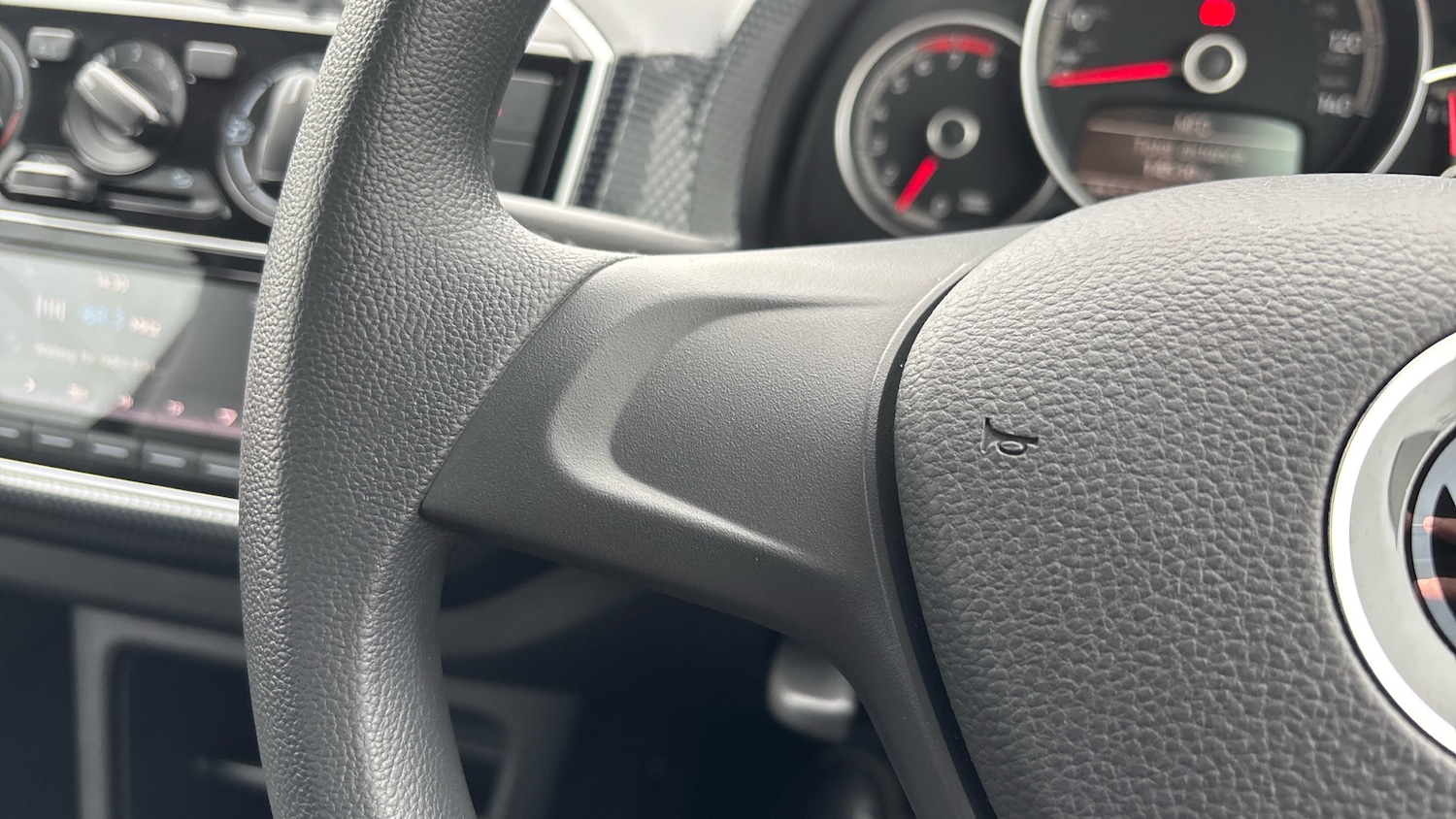 Used Volkswagen up! 2022 for sale - 77845172: Photo 17