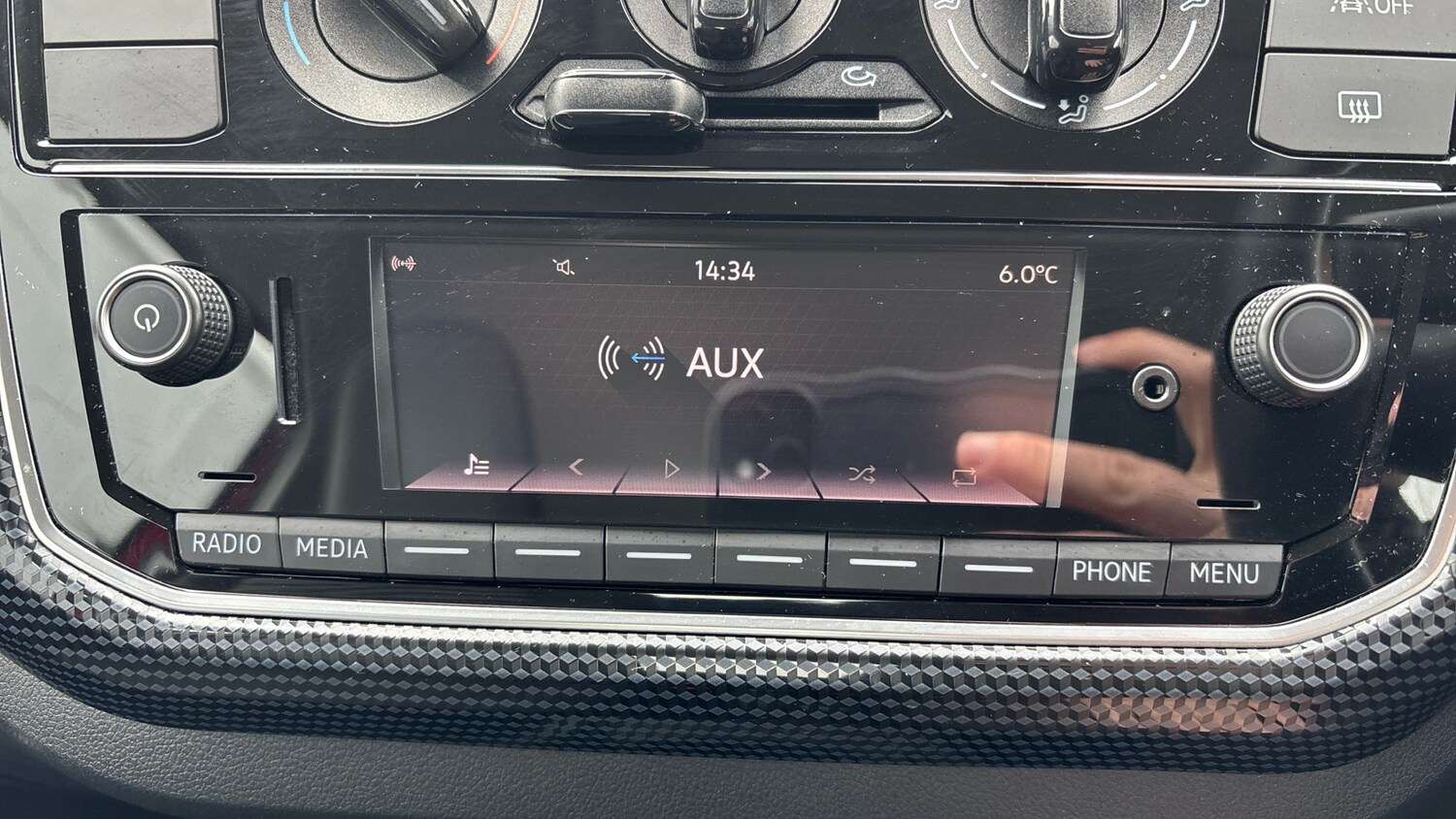 Used Volkswagen up! 2022 for sale - 77845172: Photo 41