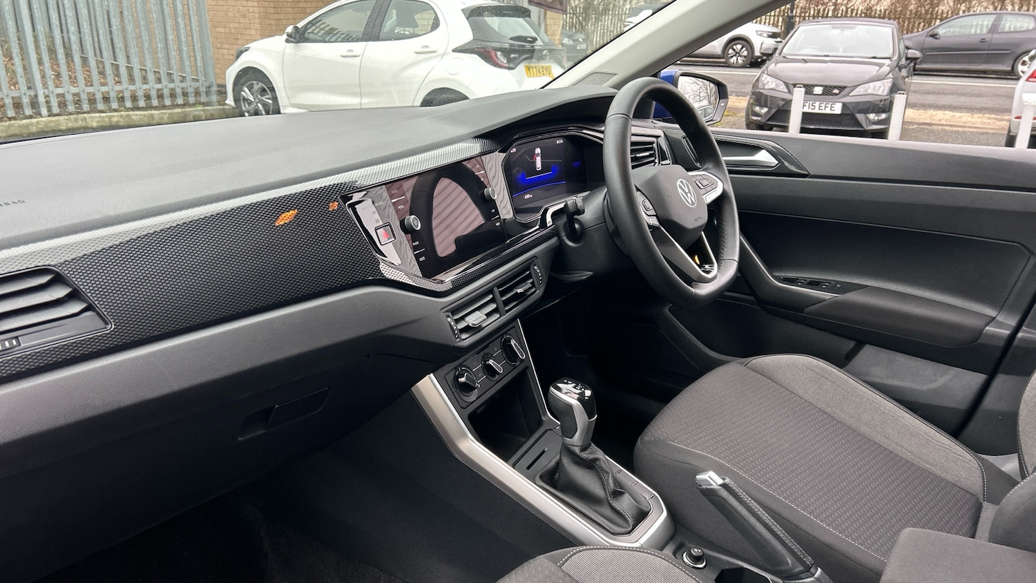 Used Volkswagen Polo 2024 for sale - 77323810: Photo 2