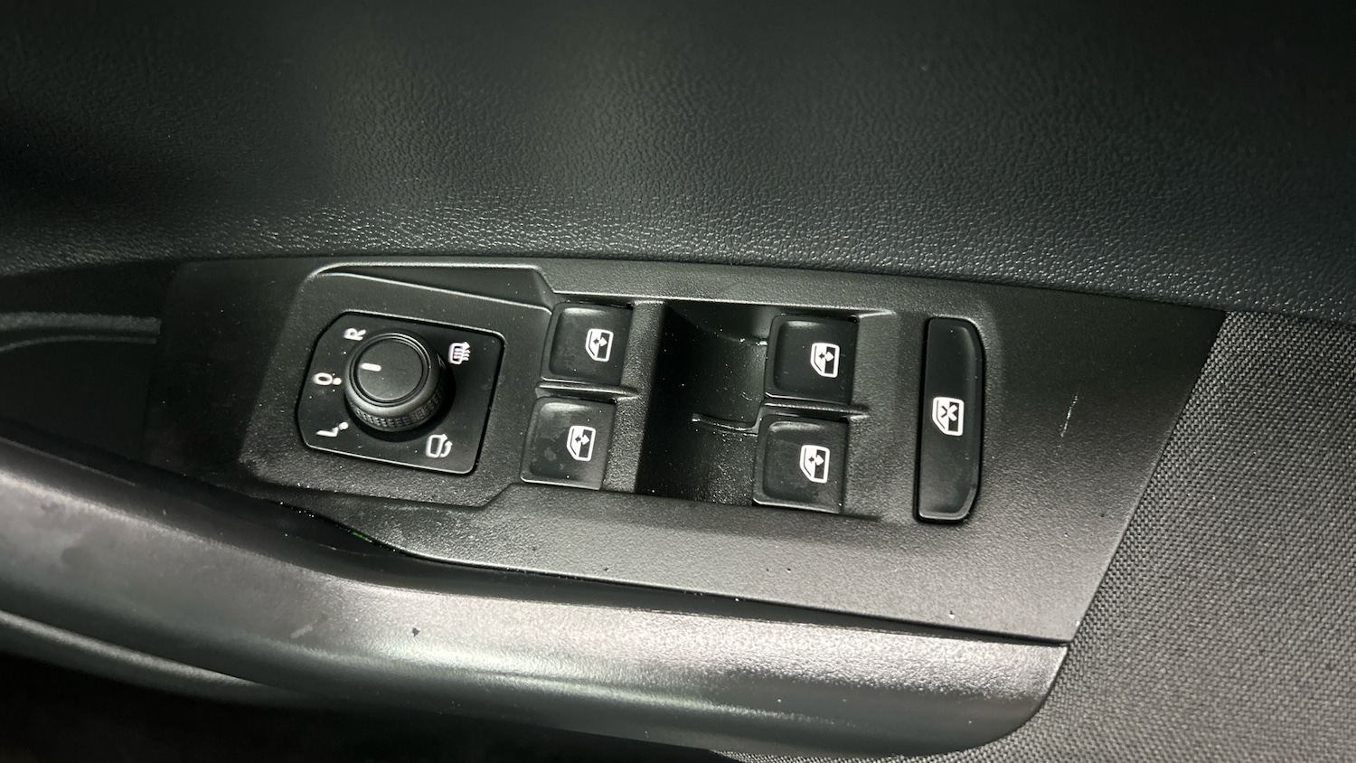 Used Volkswagen Polo 2024 for sale - 77323810: Photo 32