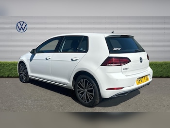 Used Volkswagen Golf 2017 for sale - 78325367: Photo