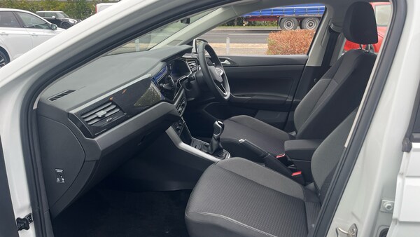 Used Volkswagen Polo 2023 for sale - 76075752: Photo 2