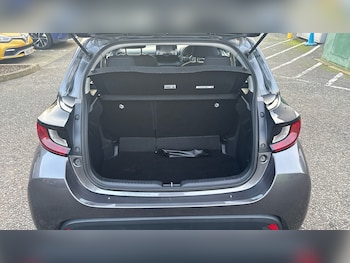 Used Toyota Yaris 2022 for sale - 77135665: Photo