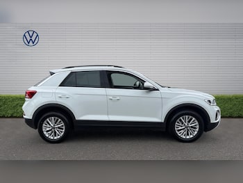 Used Volkswagen T-Roc 2023 for sale - 78869992: Photo