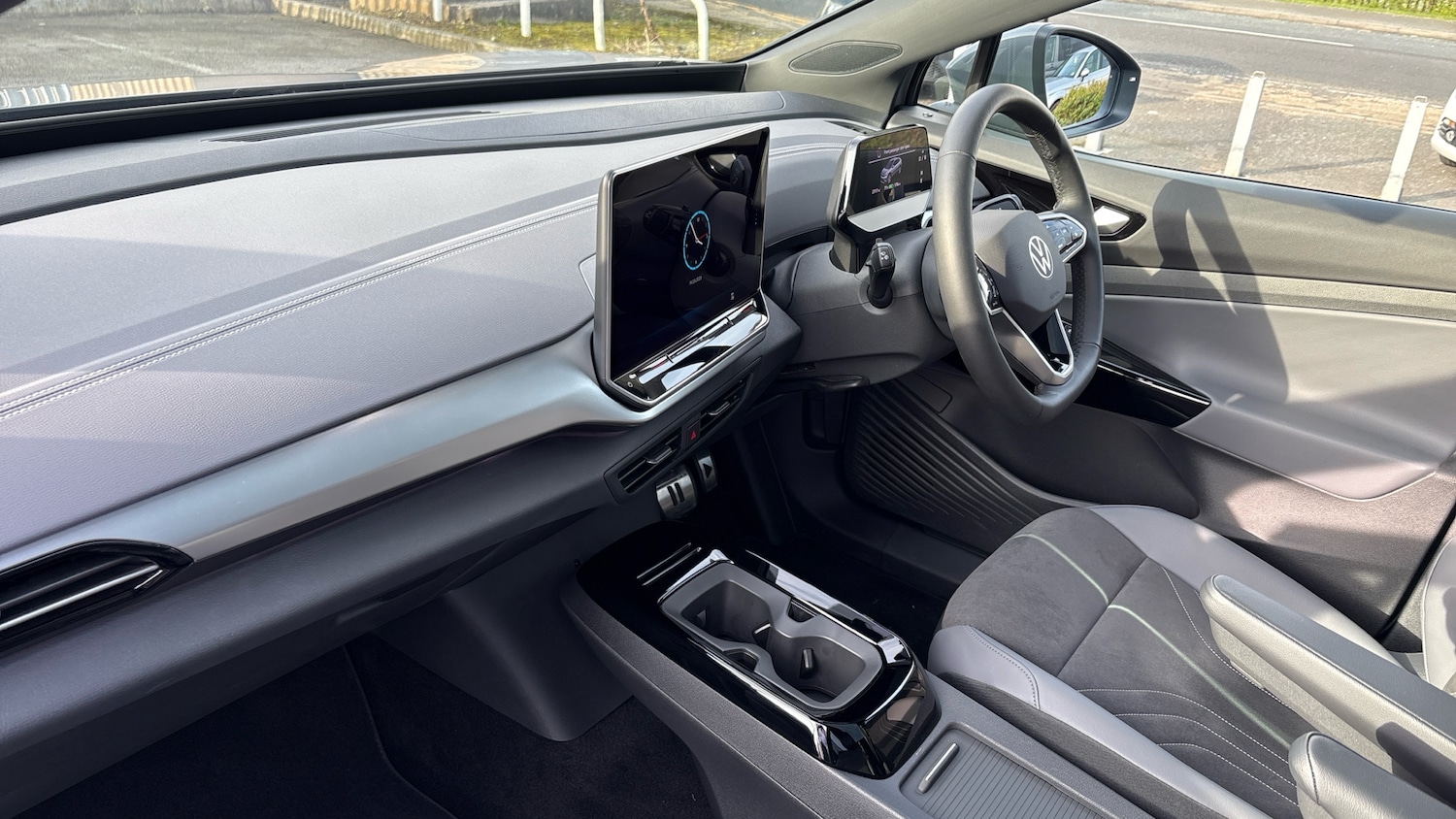 Used Volkswagen ID.4 2025 for sale - 77945282: Photo 2