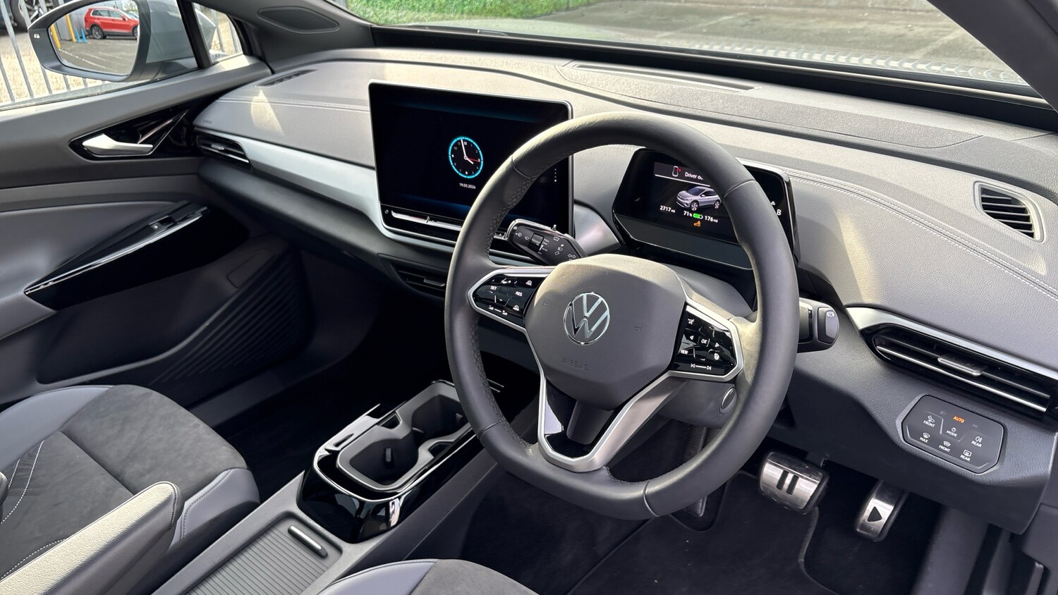 Used Volkswagen ID.4 2025 for sale - 77945282: Photo 6