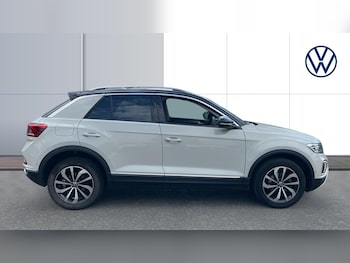 Used Volkswagen T-Roc 2022 for sale - 75869831: Photo