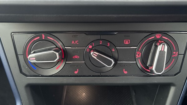 Used Volkswagen Polo 2020 for sale - 76127098: Photo 38