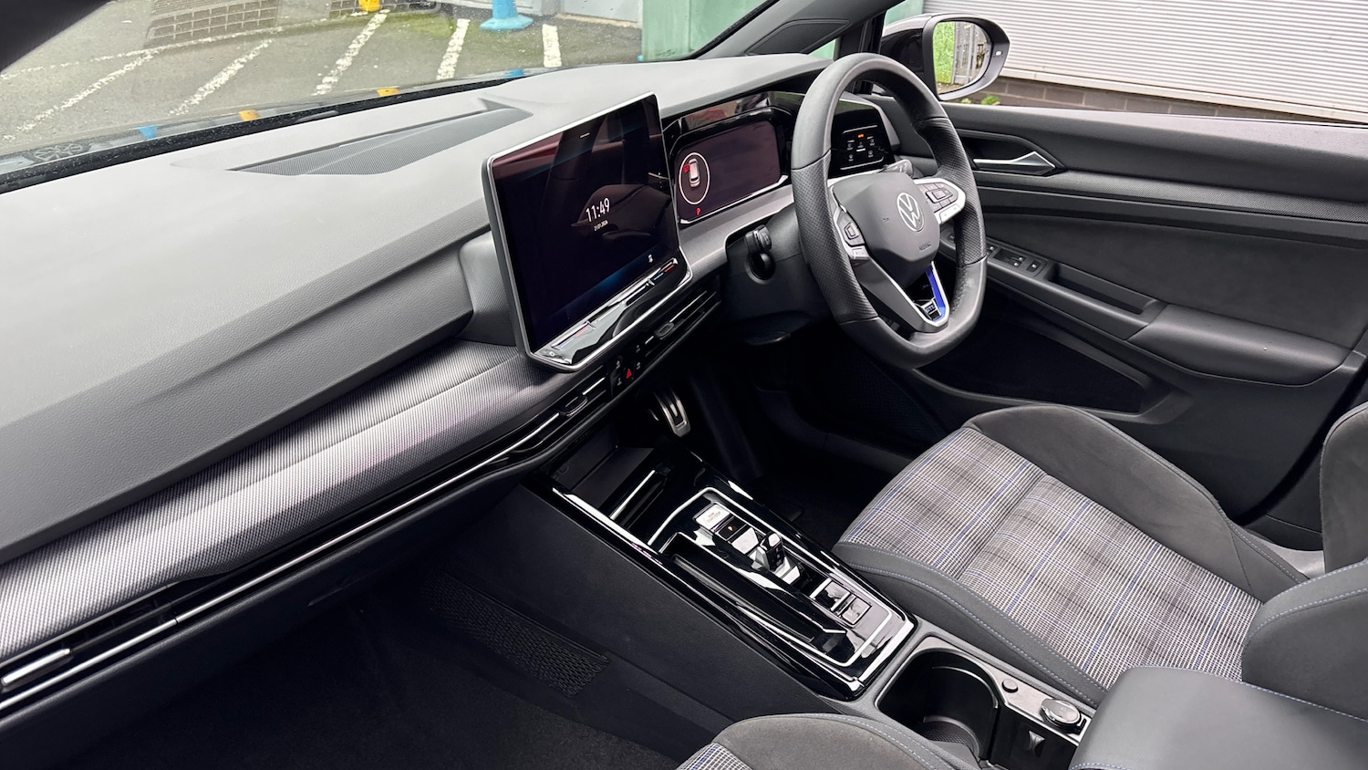 Used Volkswagen Golf 2025 for sale - 77323809: Photo 2