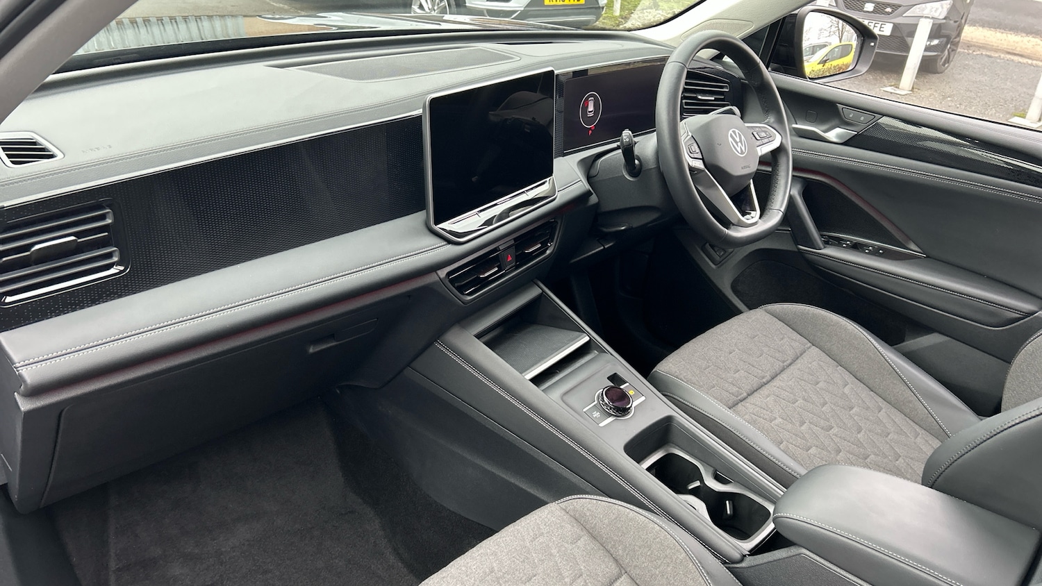 Used Volkswagen Tiguan 2024 for sale - 77434545: Photo 2