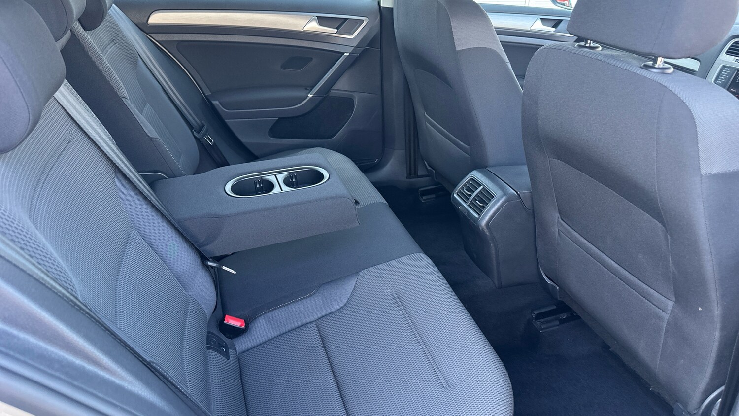 Used Volkswagen Golf 2016 for sale - 77997435: Photo 27