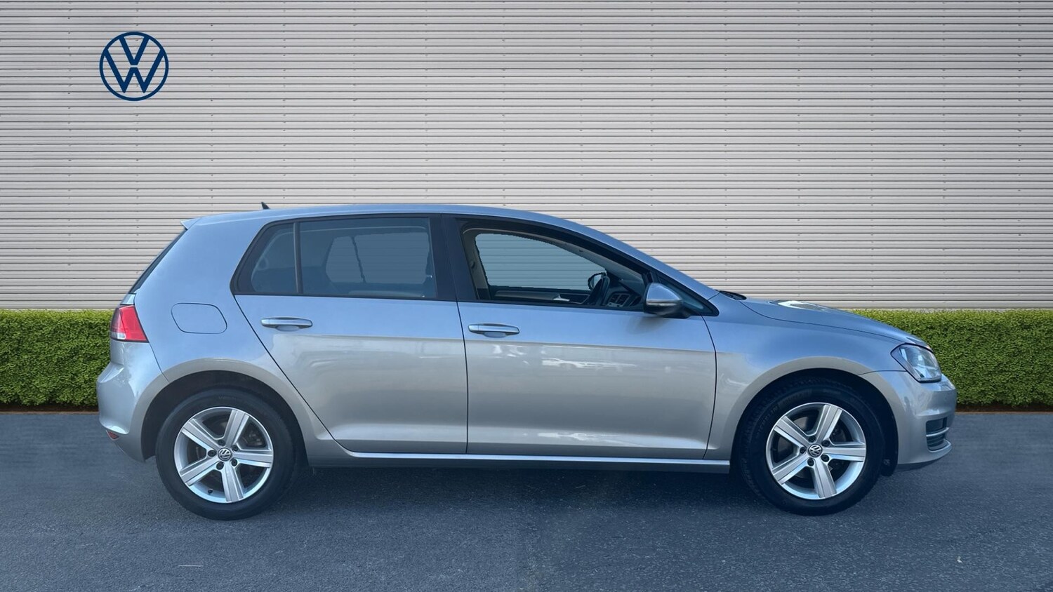 Used Volkswagen Golf 2016 for sale - 77997435: Photo 4