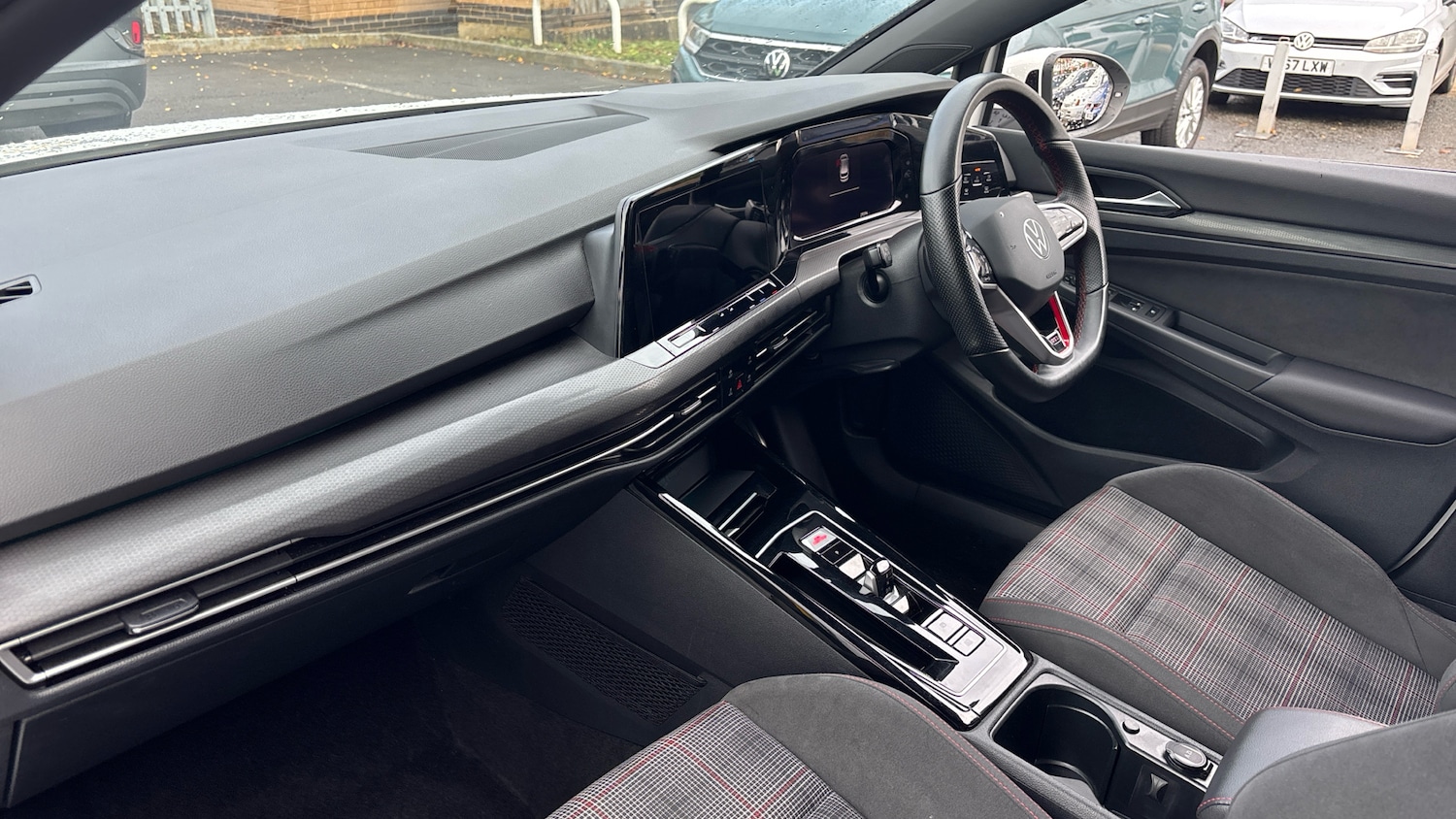 Used Volkswagen Golf 2023 for sale - 76252259: Photo 2