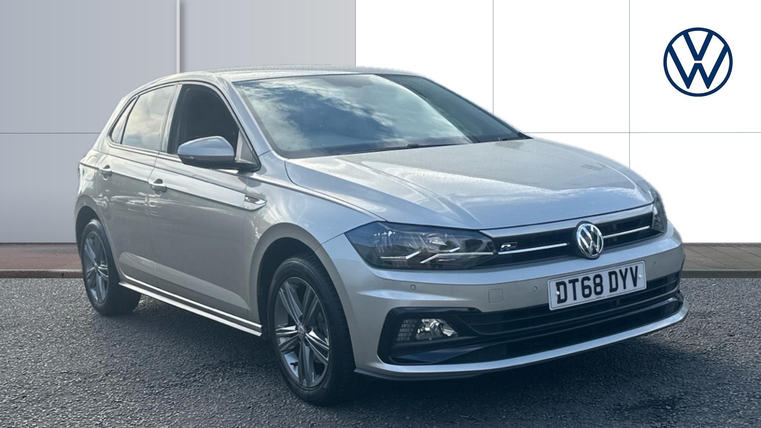 Used Volkswagen Polo 2018 for sale - 76980744: Photo 1