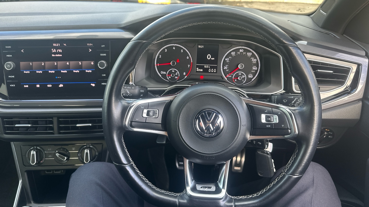 Used Volkswagen Polo 2018 for sale - 76980744: Photo 10
