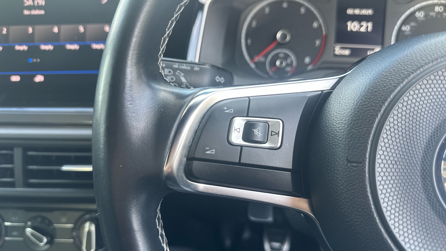 Used Volkswagen Polo 2018 for sale - 76980744: Photo 17