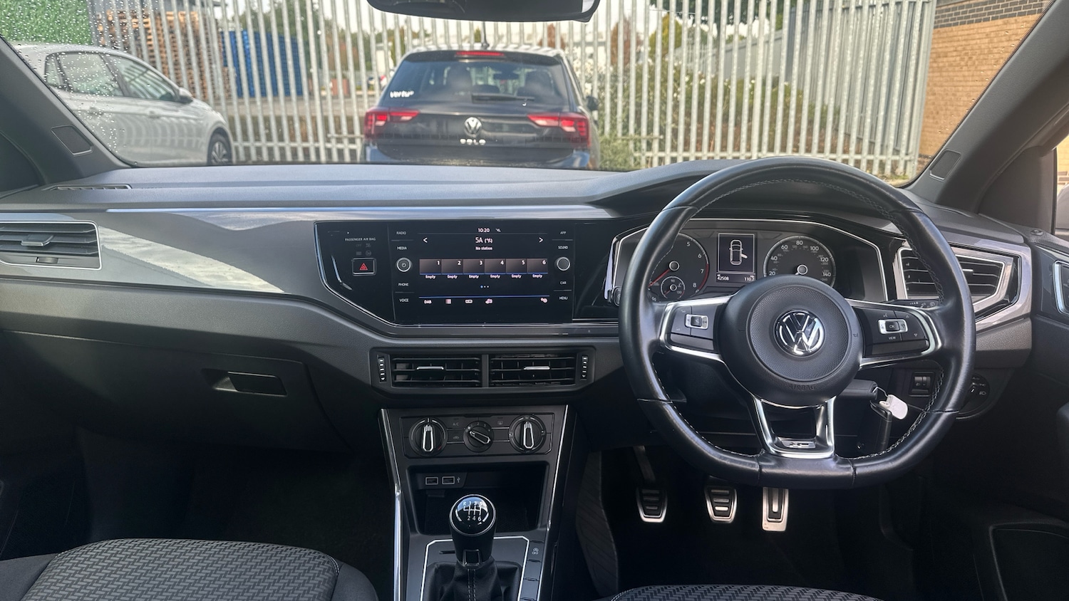 Used Volkswagen Polo 2018 for sale - 76980744: Photo 9