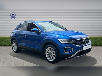 Used Volkswagen T-Roc 2024 for sale - 78869996: Photo