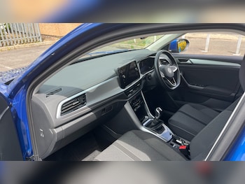 Used Volkswagen T-Roc 2024 for sale - 78869996: Photo