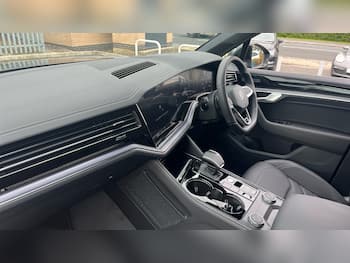 Used Volkswagen Touareg 2026 for sale - 79786052: Photo