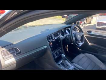 Used Volkswagen Golf 2019 for sale - 75228264: Photo
