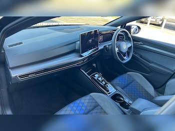 Used Volkswagen Golf 2025 for sale - 76391200: Photo