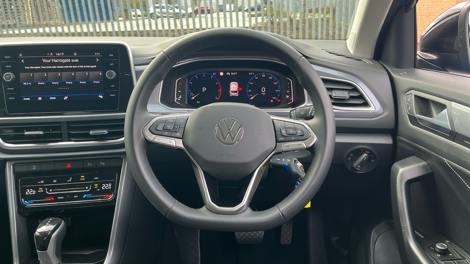 Used Volkswagen T-Roc 2024 for sale - 78039165: Photo 10