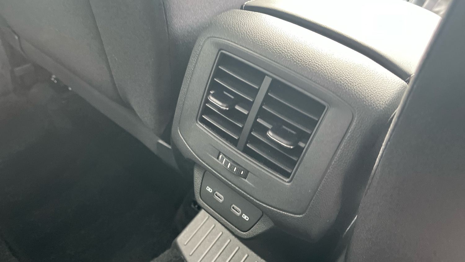 Used Volkswagen T-Roc 2024 for sale - 78039165: Photo 30